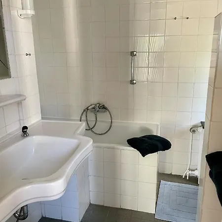 Apartment Altbauwohnung In Gruenderzeitvilla *