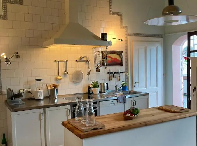 Altbauwohnung In Gruenderzeitvilla 公寓 *